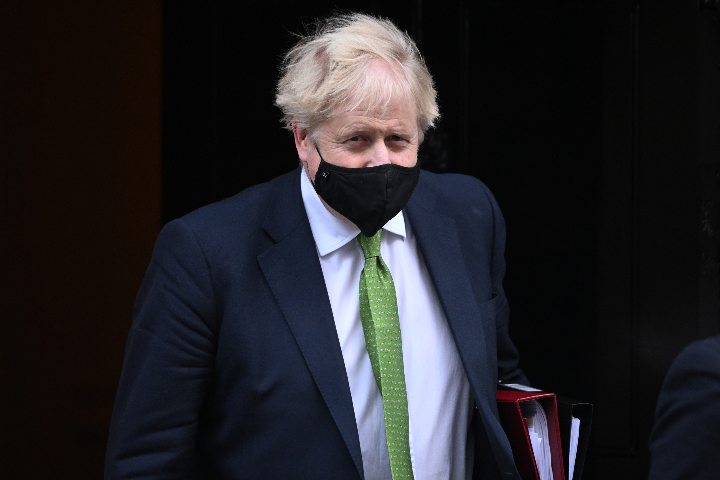 Pressure Grows for Defiant British PM Boris Johnson to Resign or Face Possible Ousting