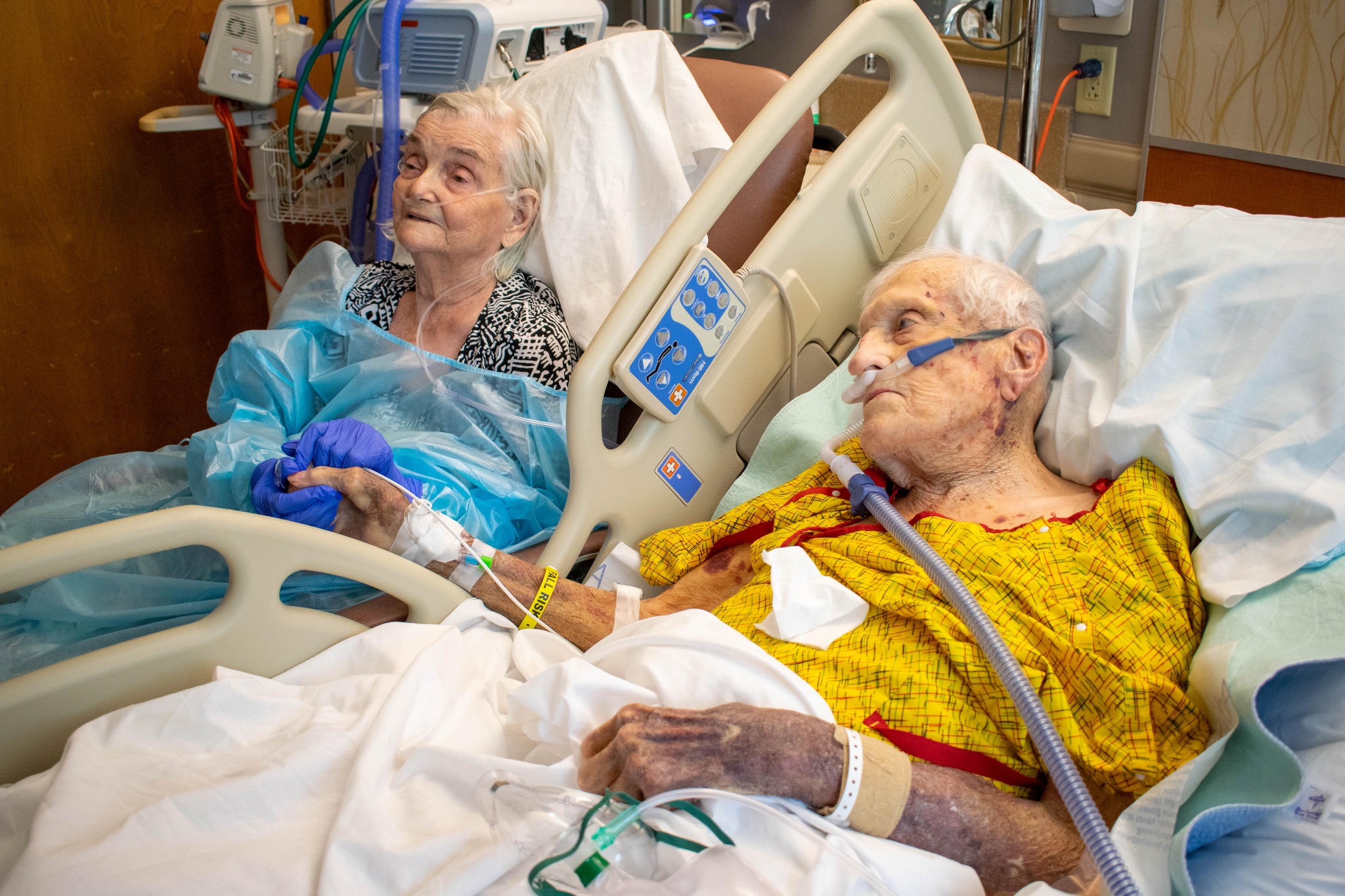 'Til Death Do Us Part': Separated by COVID, Couple Married 80 Years Reunited in Hospital - Vimarsana News