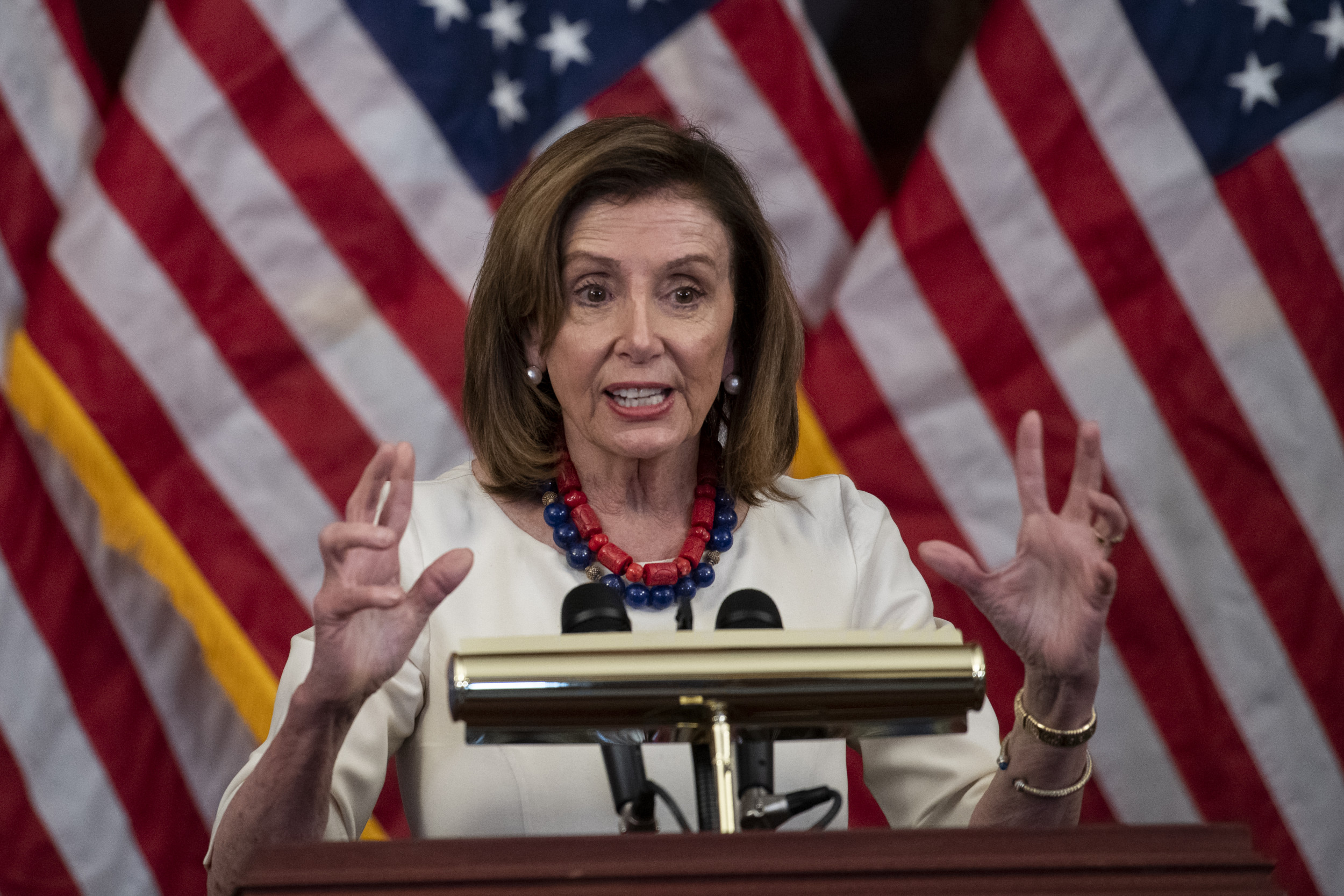 Pelosi Says No 'Upside' to Infighting as Dem Colleagues Rip Manchin, Sinema on Filibuster