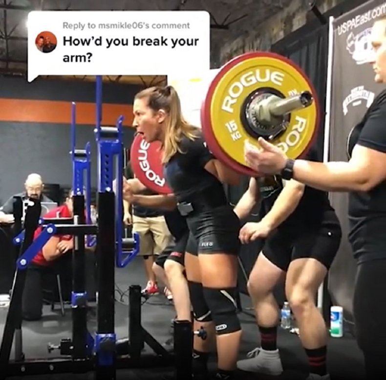 Screengrab from @powerlifting_portagee's video.