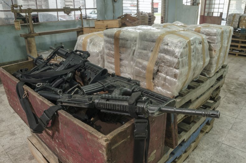 six indicted weapons smuggle Mexico drug cartel 