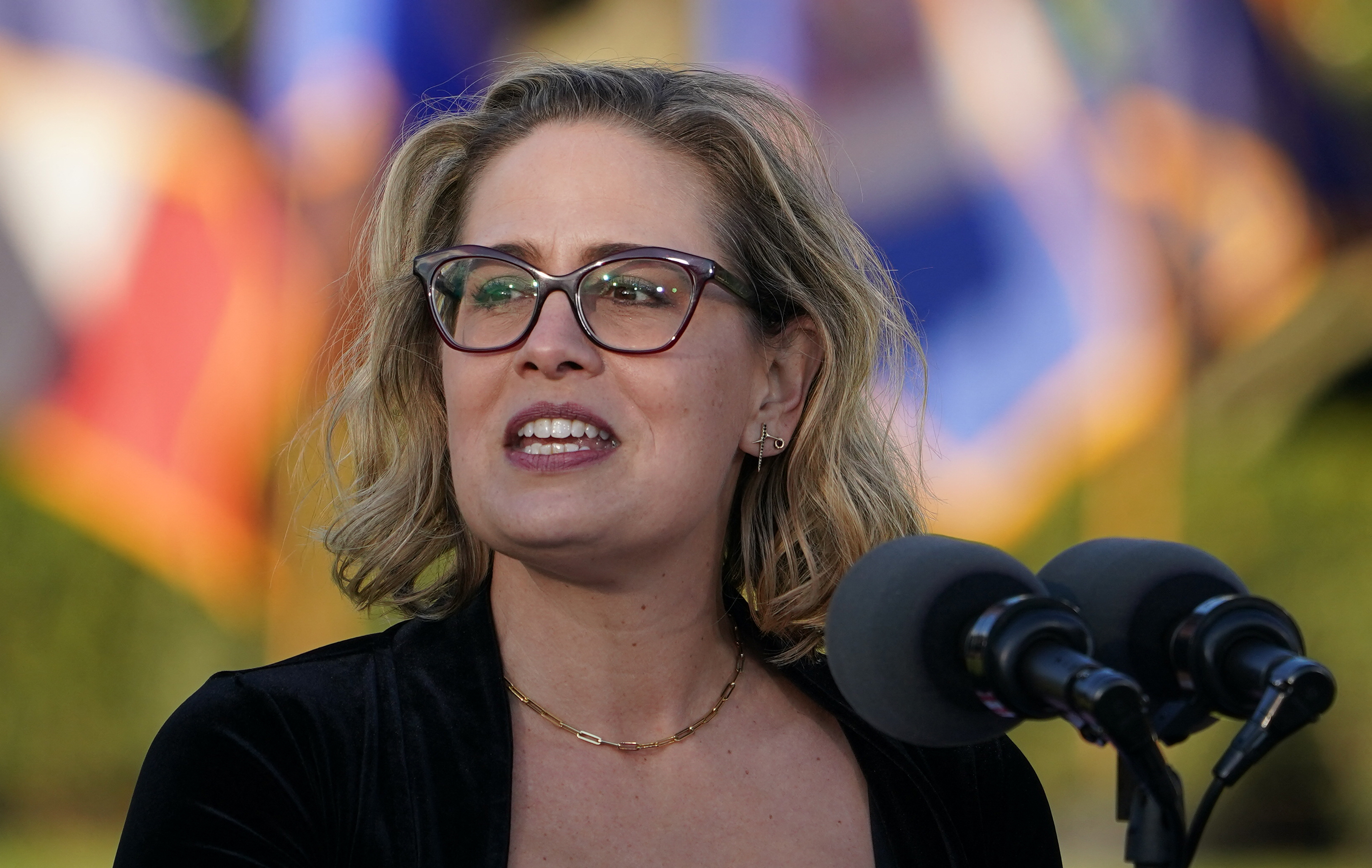 Kyrsten Sinema Donors Jump Ship Amid Her Holdout on Social Spending Bill