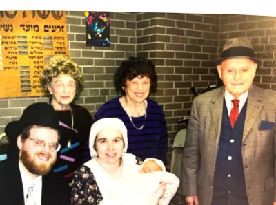 Ilse Loewenberg and her family. Ilse Loewenberg and her family.