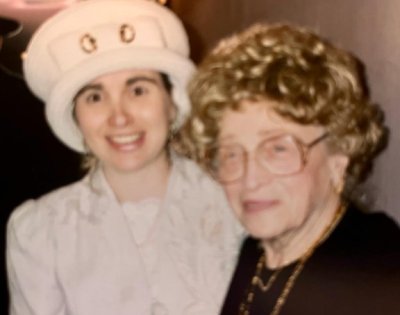 Holocaust survivor Ilse Loewenberg and her family. Holocaust survivor Ilse Loewenberg and her family.