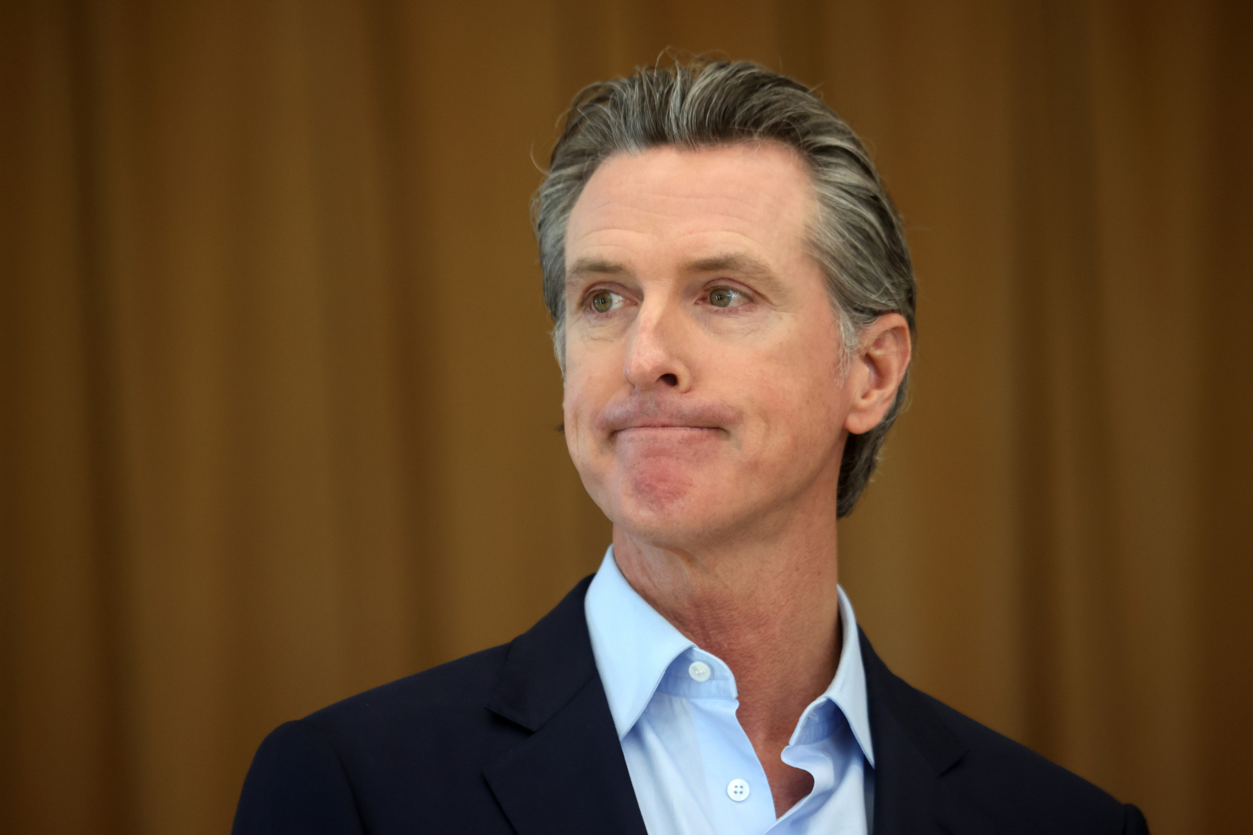 Maskless Gov. Newsom, Mayor Breed spotted at 49ers-Rams game