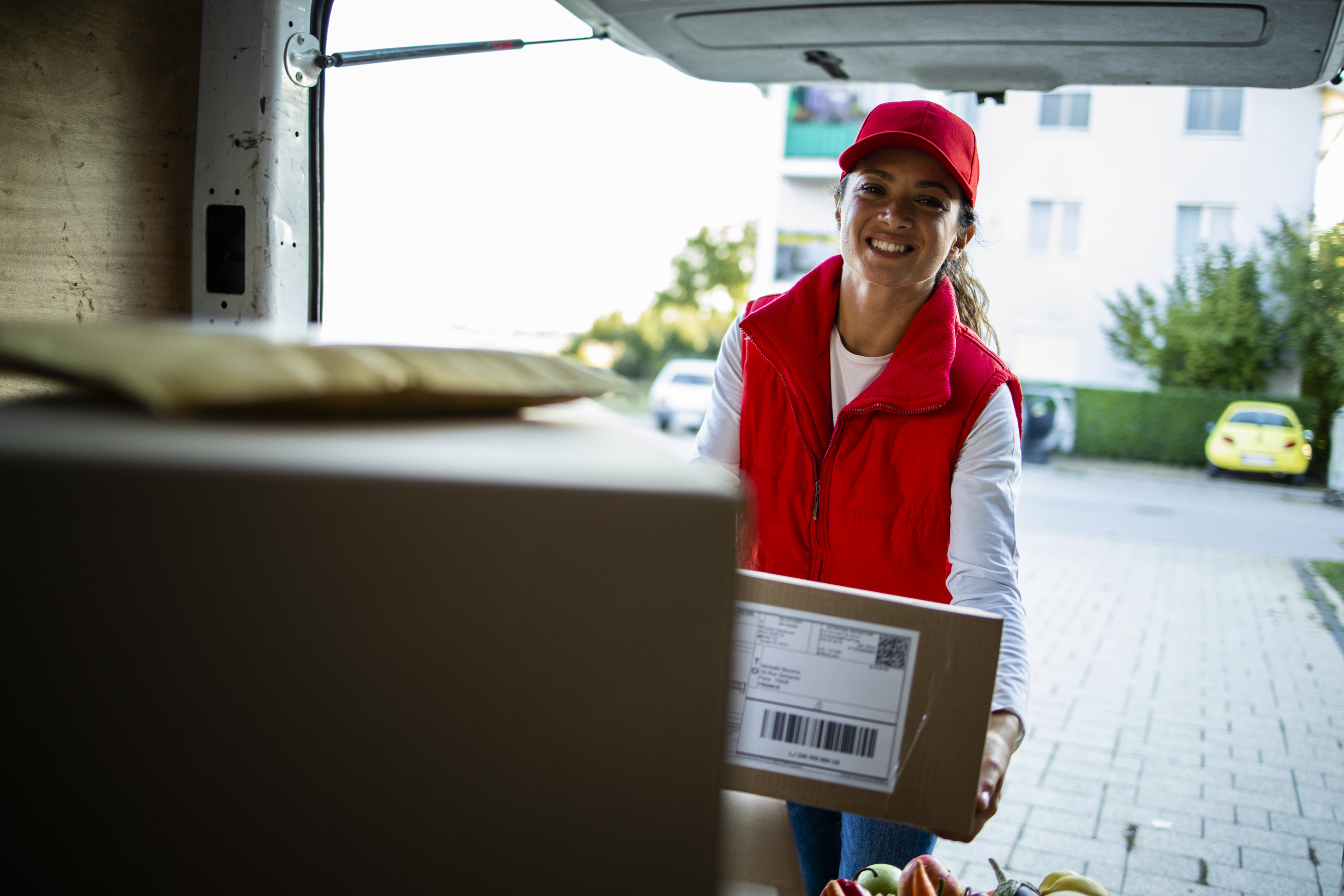 This Mail Carrier's Daily Routine Will Amaze You