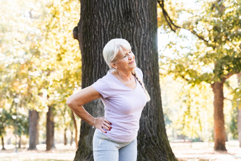old woman hip pain