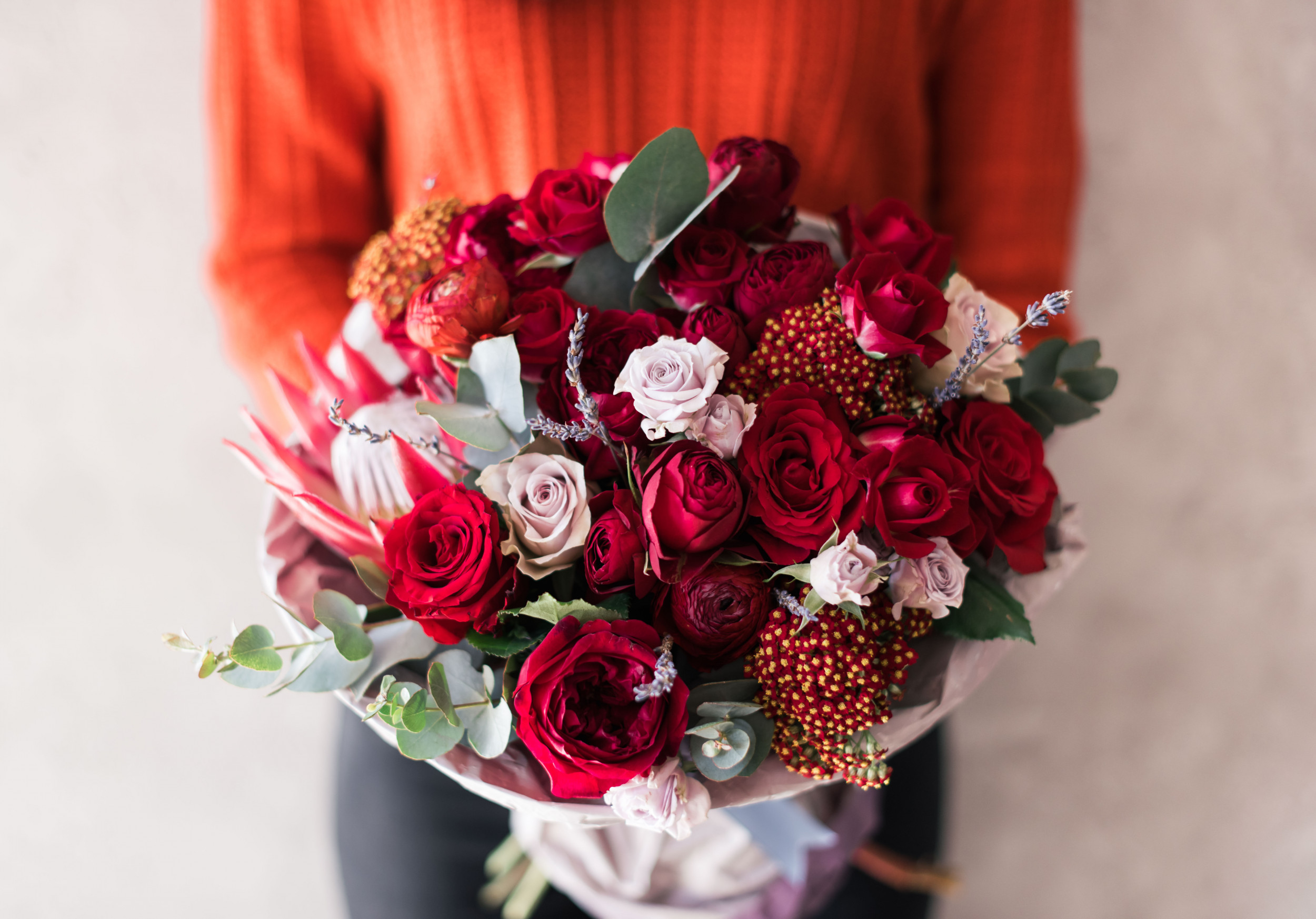 12 Best Flowers for Valentine's Day 2024 - Popular Roses & Arrangements to  Send to Your Valentine