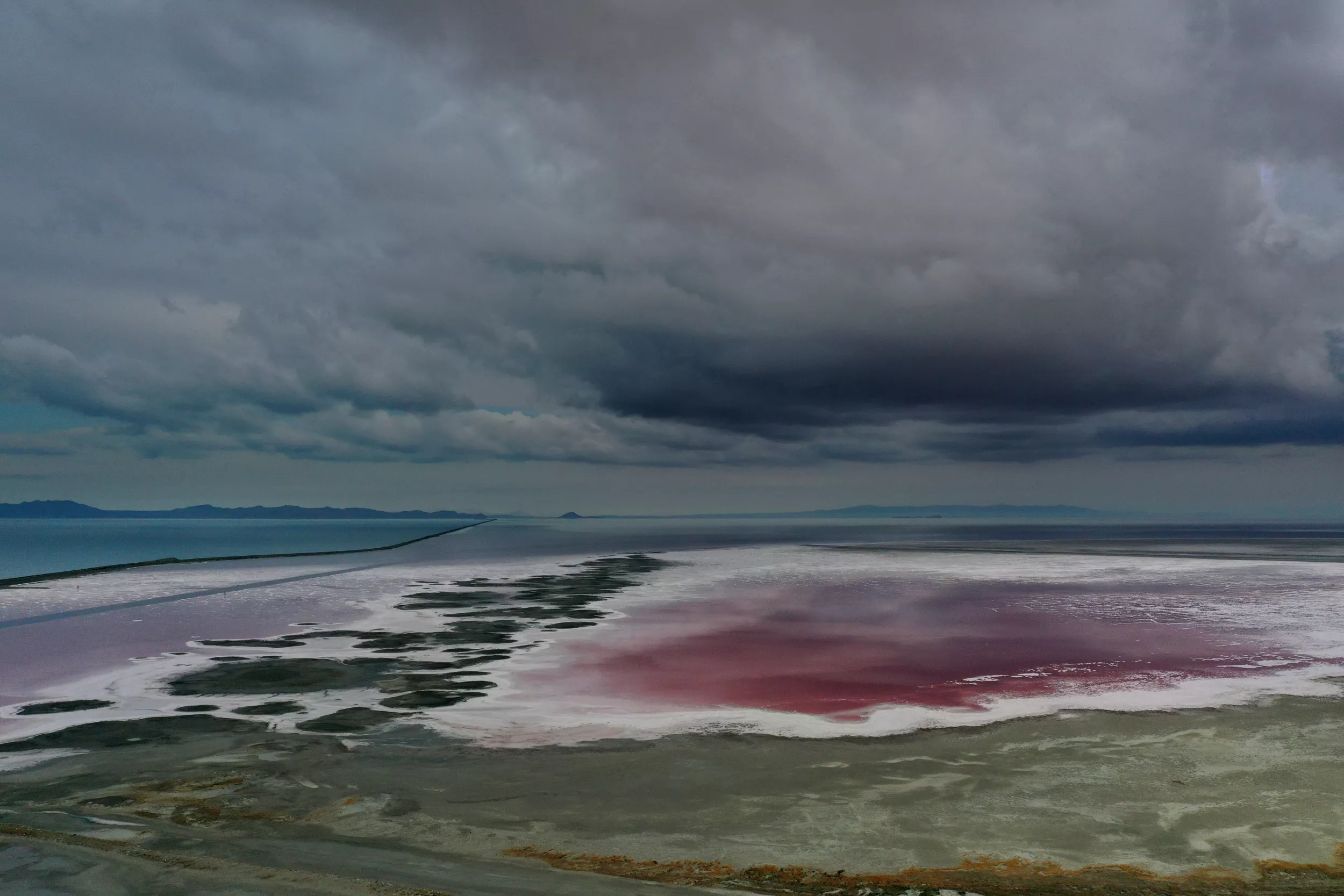 Utah's Shrinking Great Salt Lake Could Be Headed for Ecological Disaster - Vimarsana News