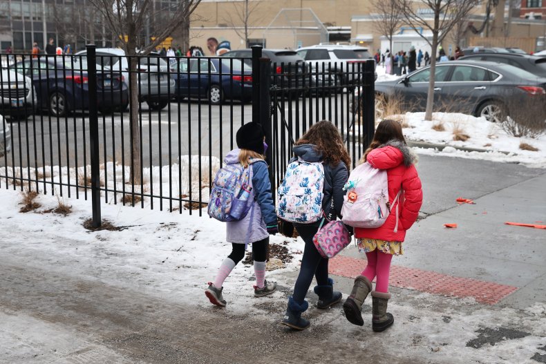 Masks Finally Arrive At Chicago Schools, But Parents Left
Nervous on Supply 2 Chicago Public Schools Federal Funds Students COVID