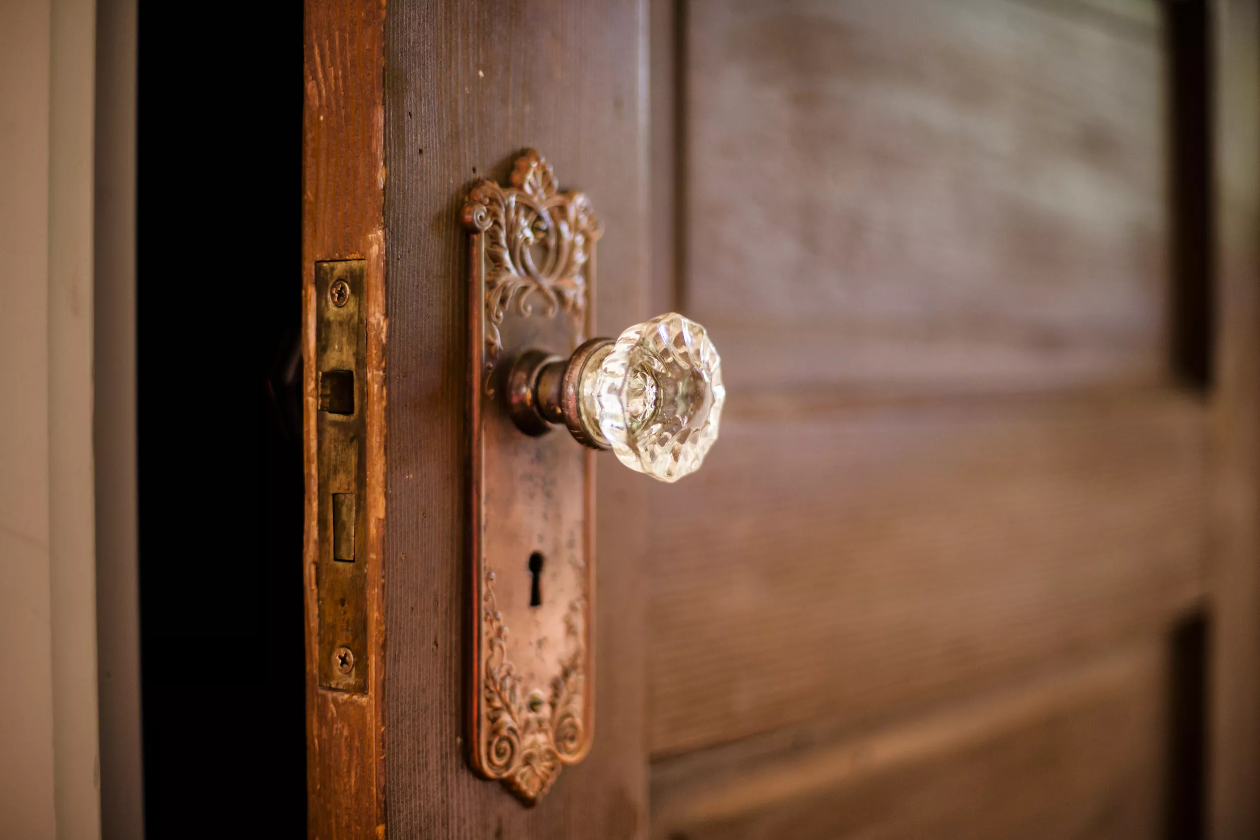 New Homeowners Find Hidden Door, Blueprints While Restoring 1910 House - Vimarsana News