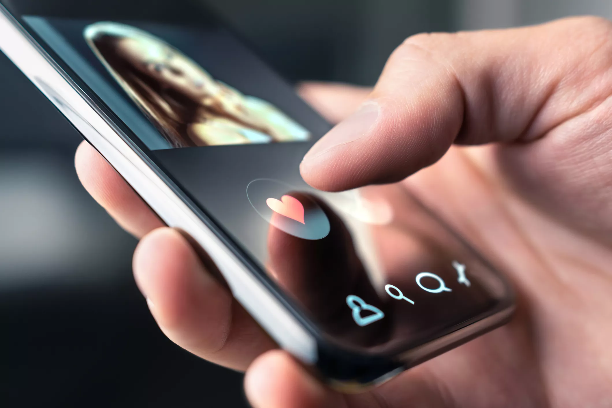 How to Start a Conversation on Tinder, Bumble and Hinge (Successfully) - Vimarsana News