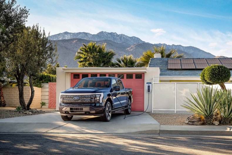 2022 Ford F-150 Lightning solar charge