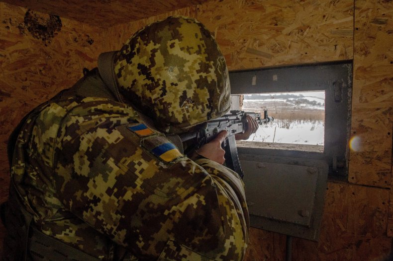 Ukraine, soldier, aims, rifle, frontier, Donbas