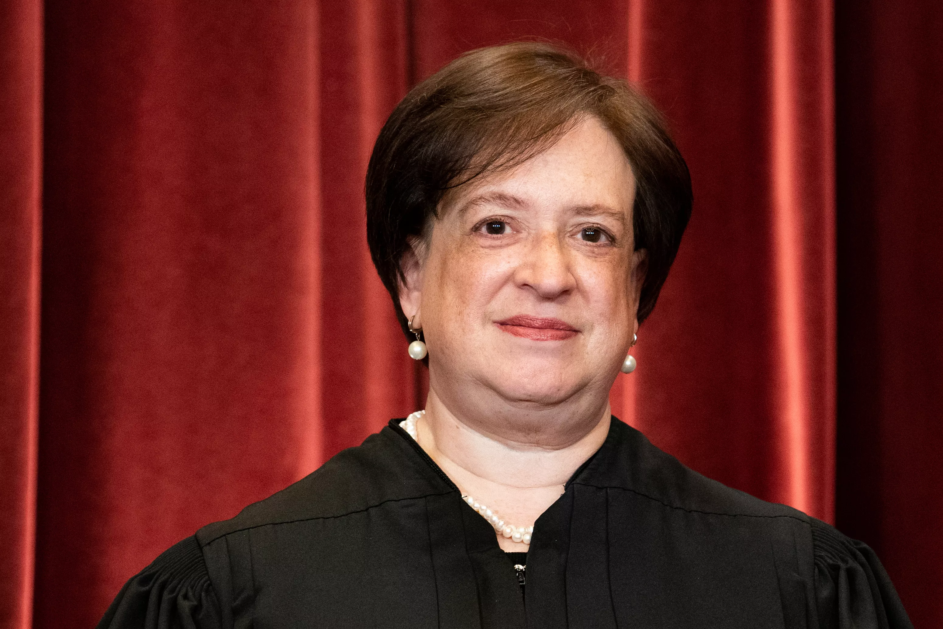 In Dissent, Kagan Says Alabama Voting Map Does 'Disservice' to Black People - Vimarsana News