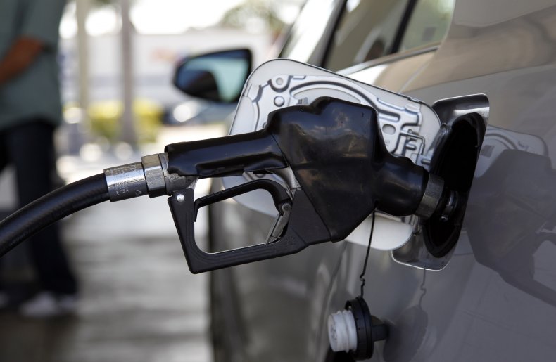 Senators Propose Pause on Gas Tax