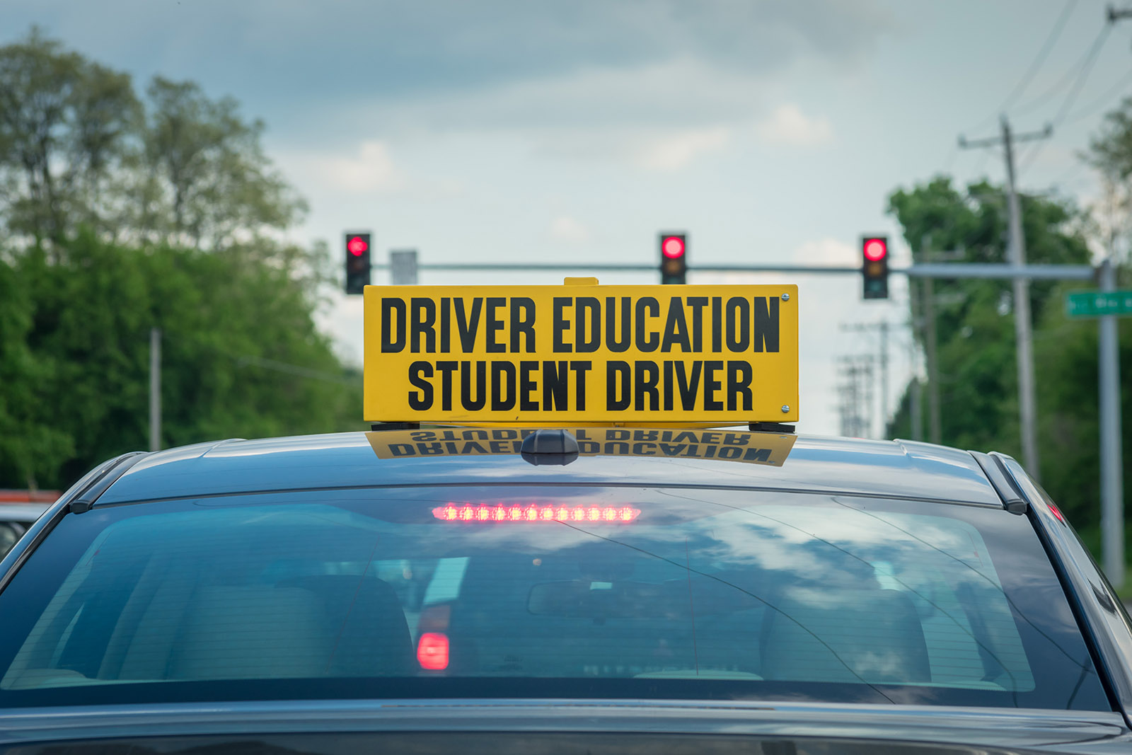 Driver education student driver car sign