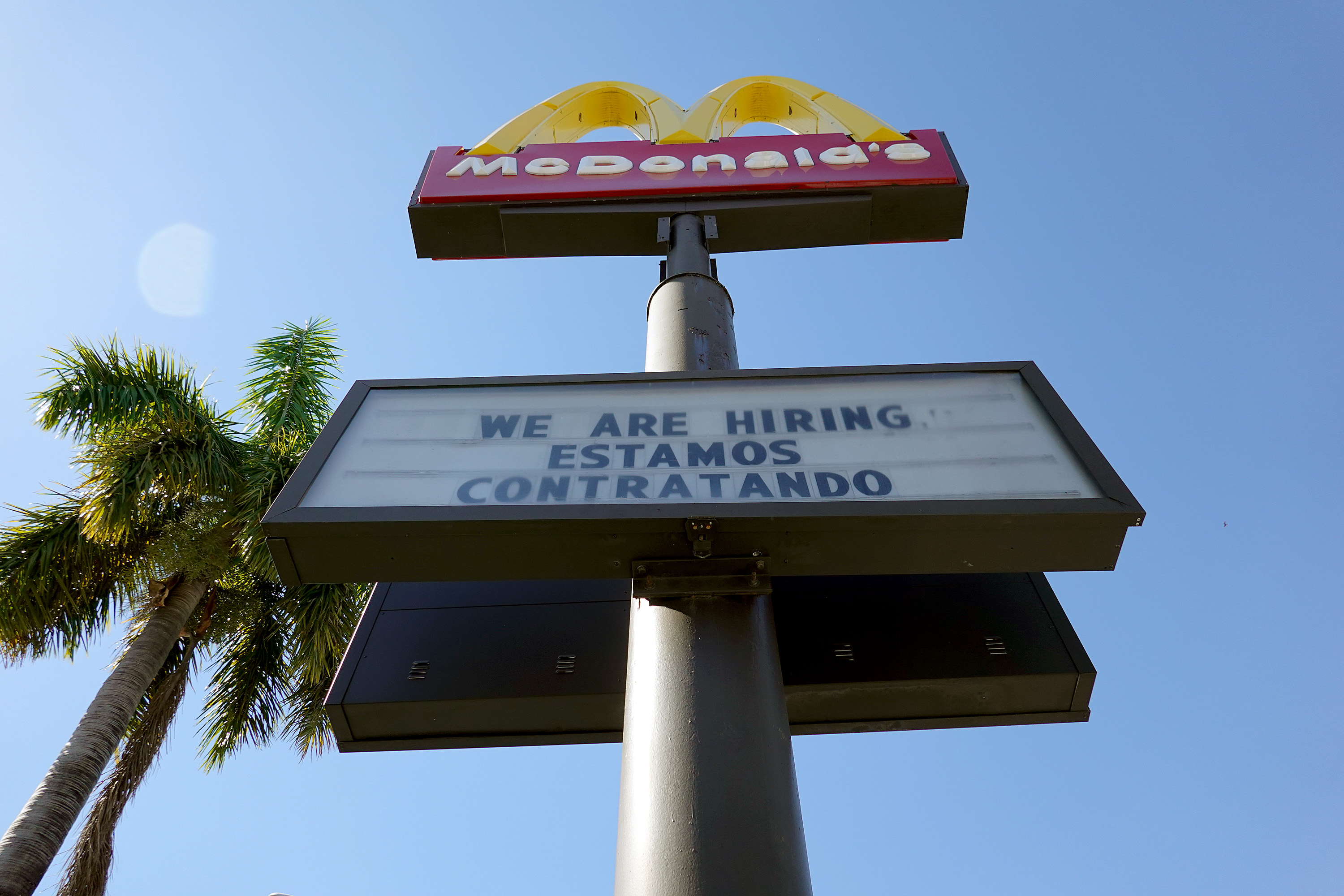 Cancel Culture McDonald S Customers Defend Employee In Viral Video   Mcdonalds Hiring 