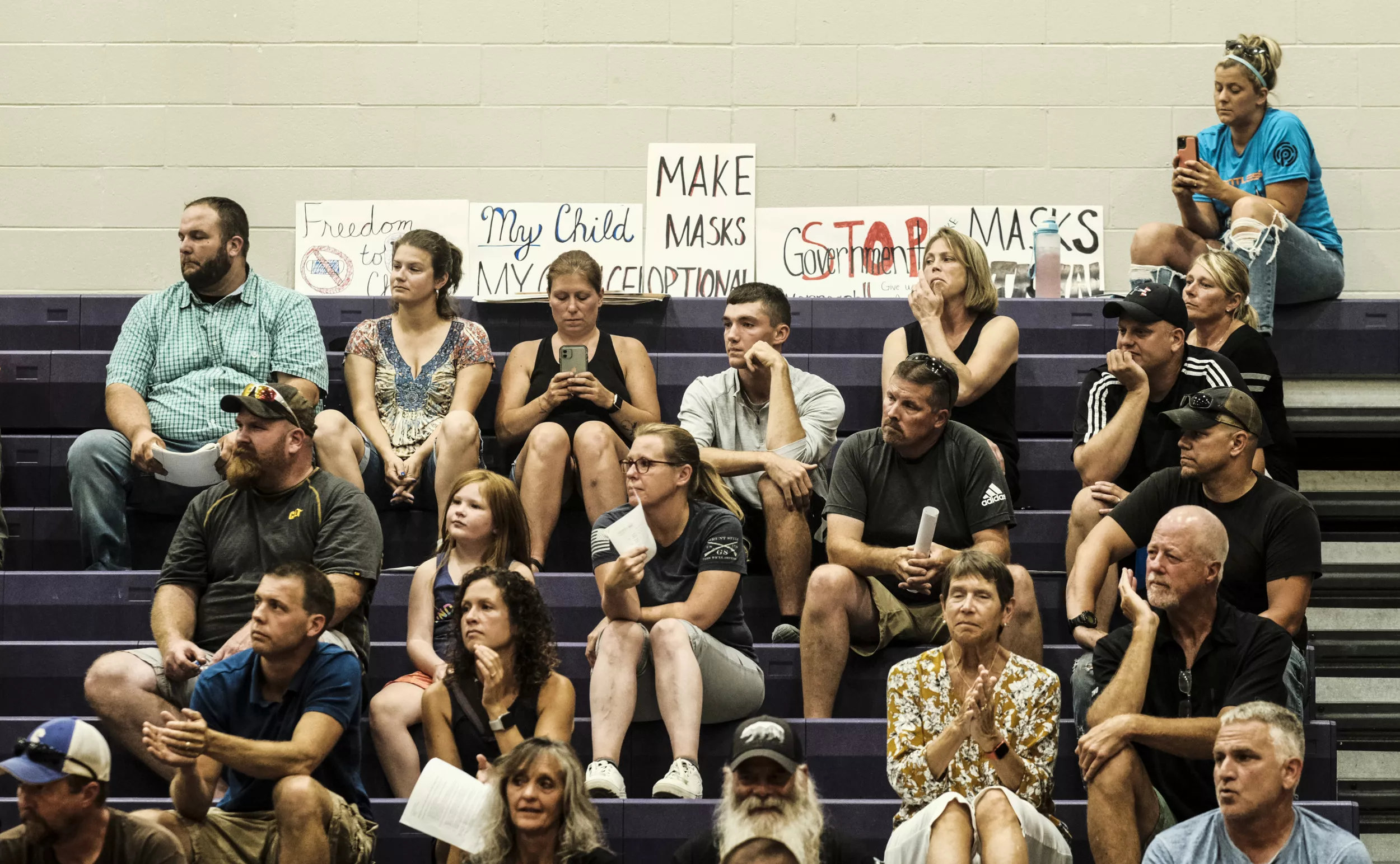 Outrage as Security Forcibly Removes Maskless Dad From School Board Meeting - Vimarsana News