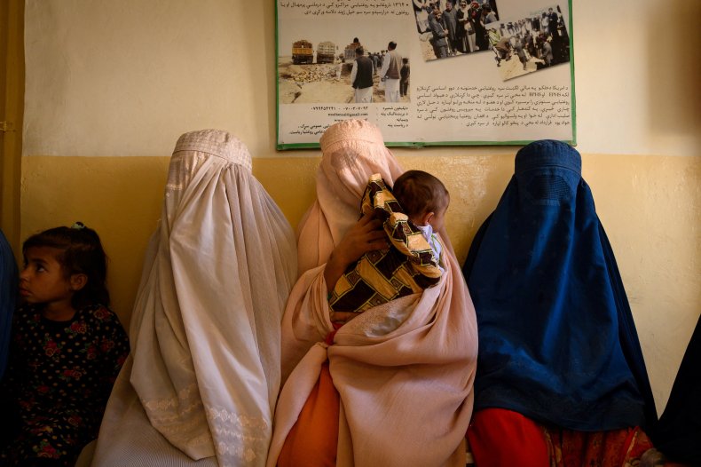 TOPSHOT-AFGHANISTAN-CONFLICT-WOMEN-HEALTH