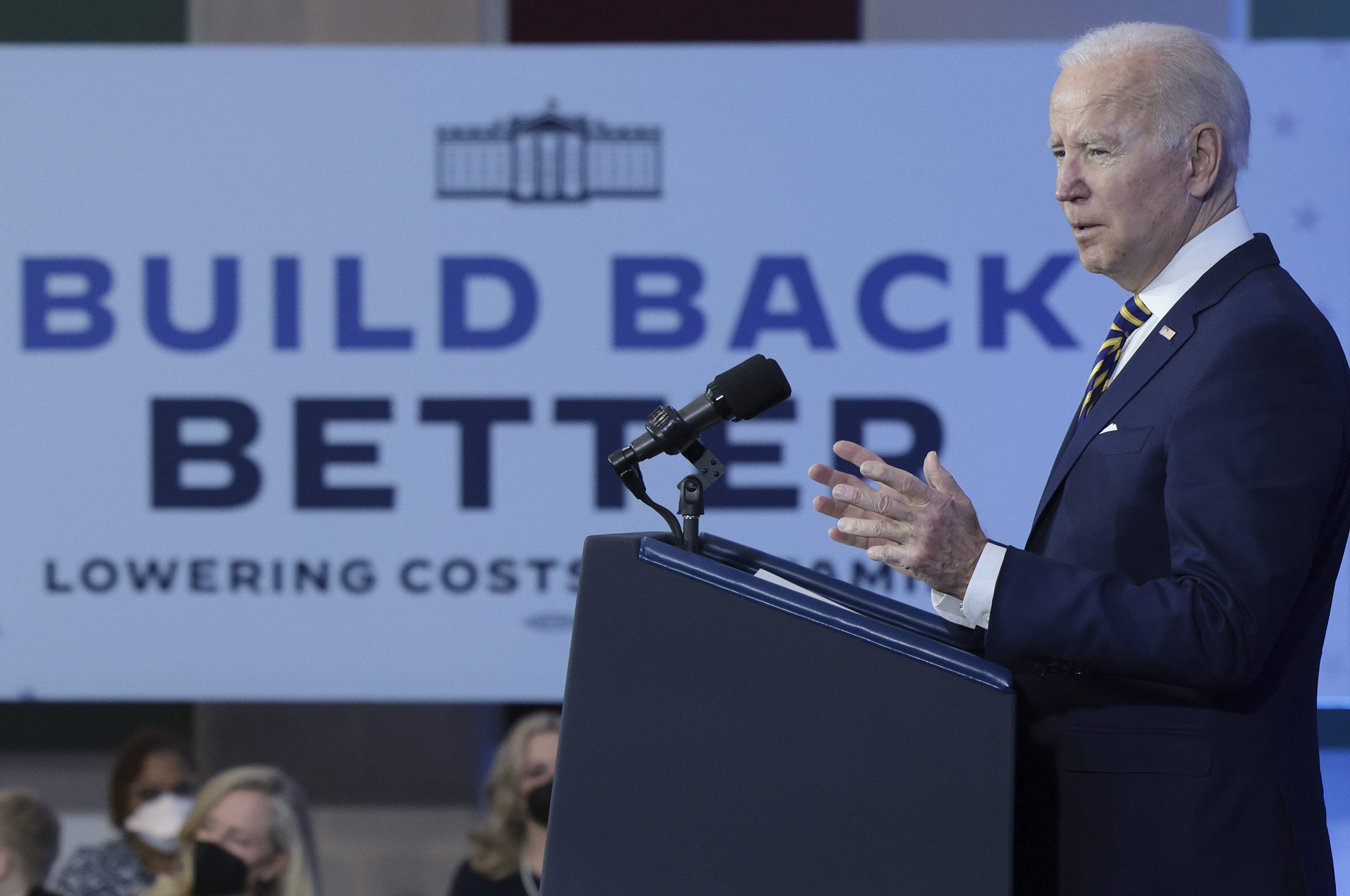 Over Half of Democrats Want Party to Back Alternative to Biden in 2024: Poll