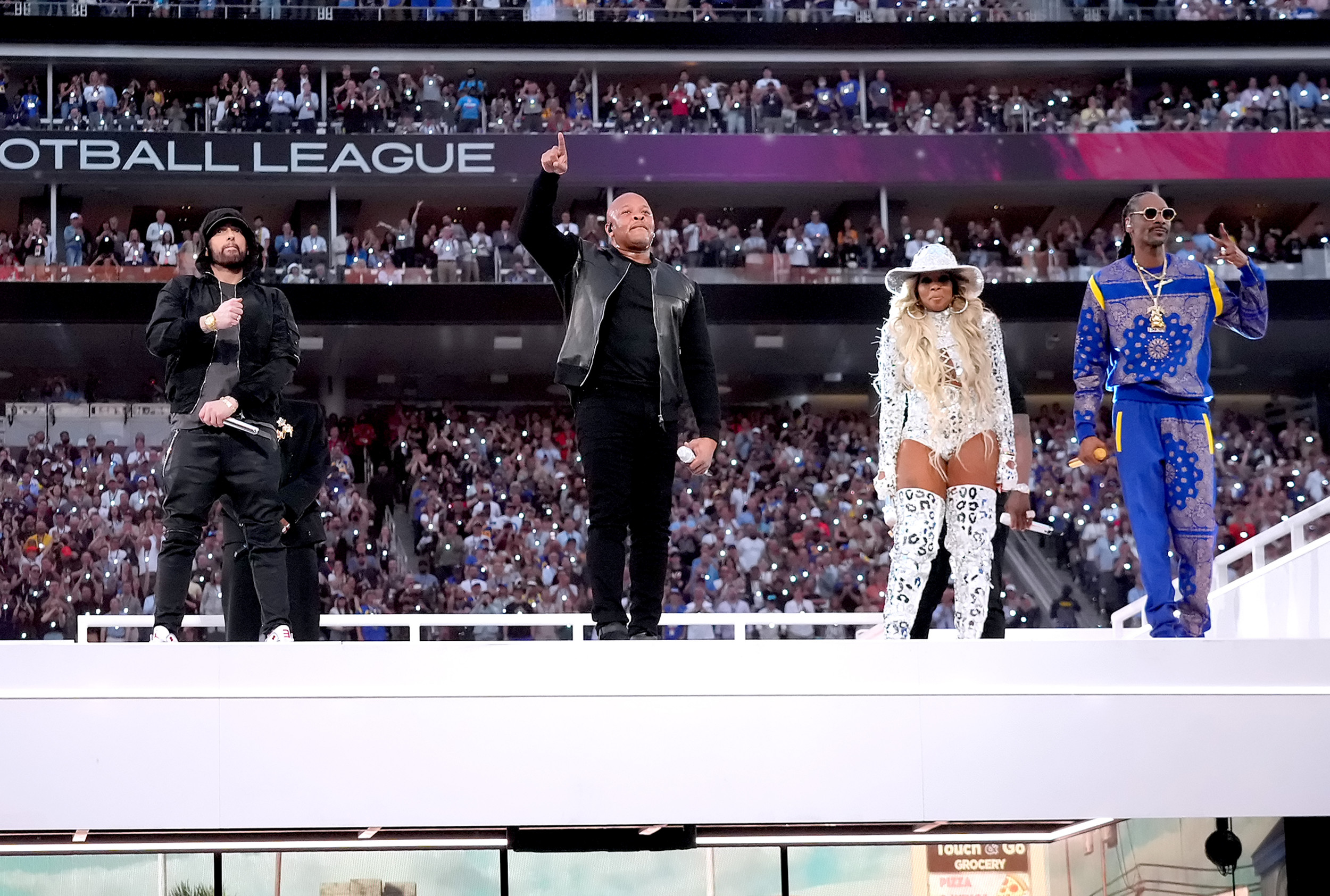 The 5 best meme reactions to the Super Bowl Halftime Show.