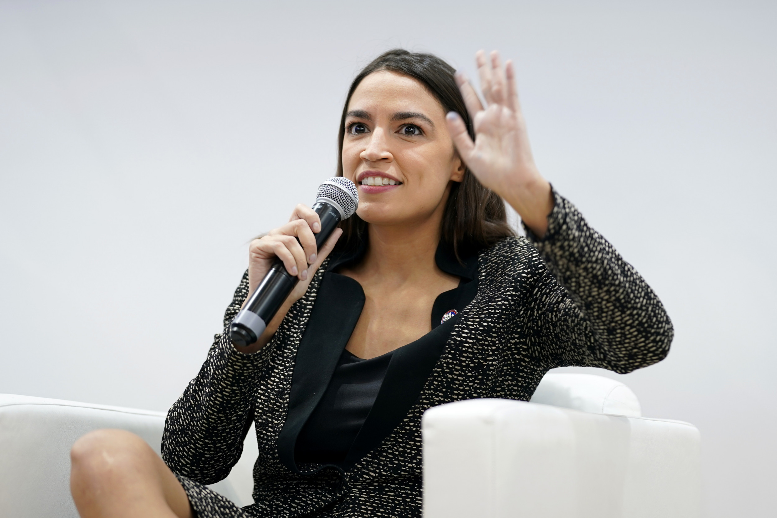 Ocasio Cortez Calls Working Atmosphere In Congress A Sh Show Newsweek