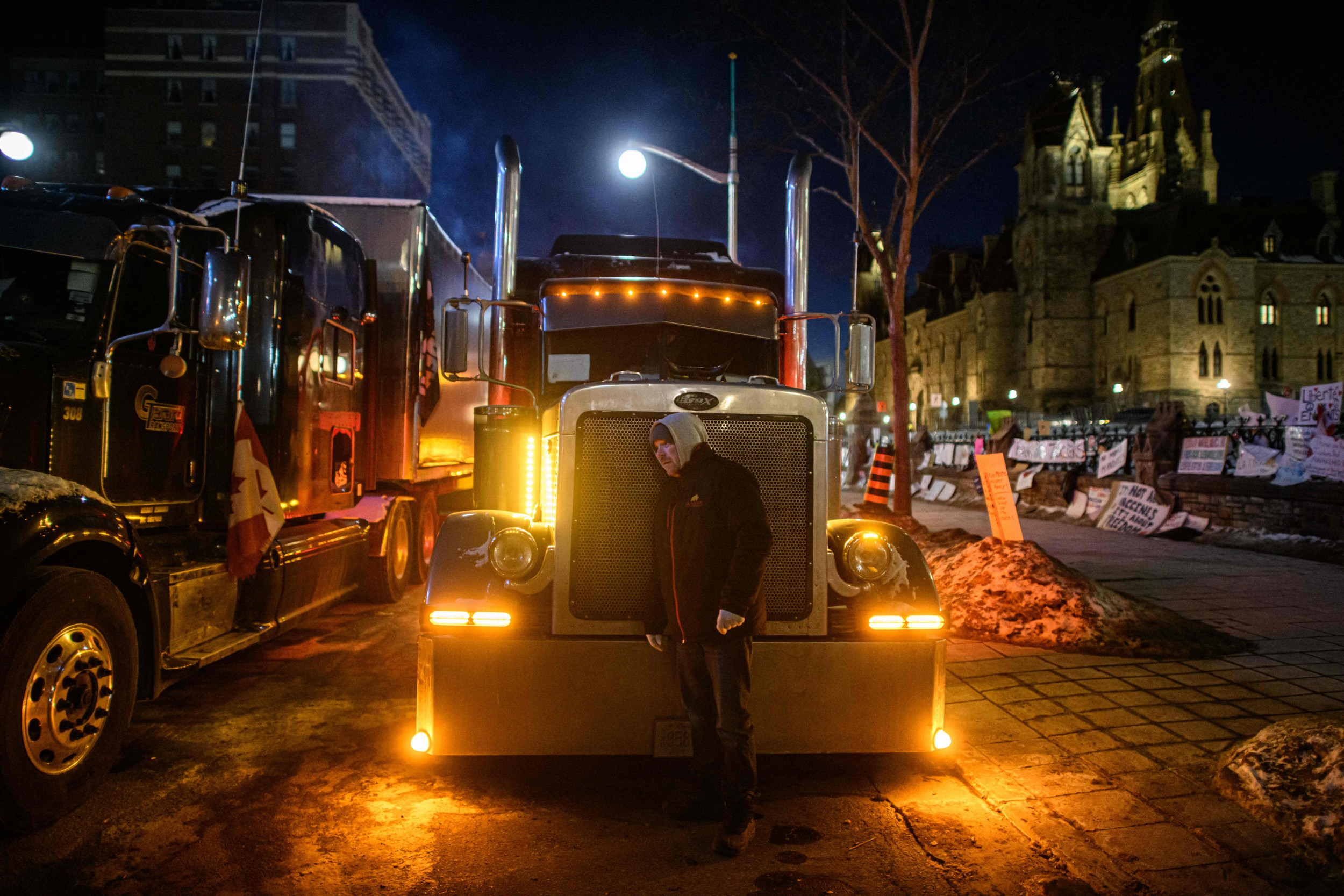 Ottawa Police Chief Resigns After Criticism About Crippling Trucker Protest