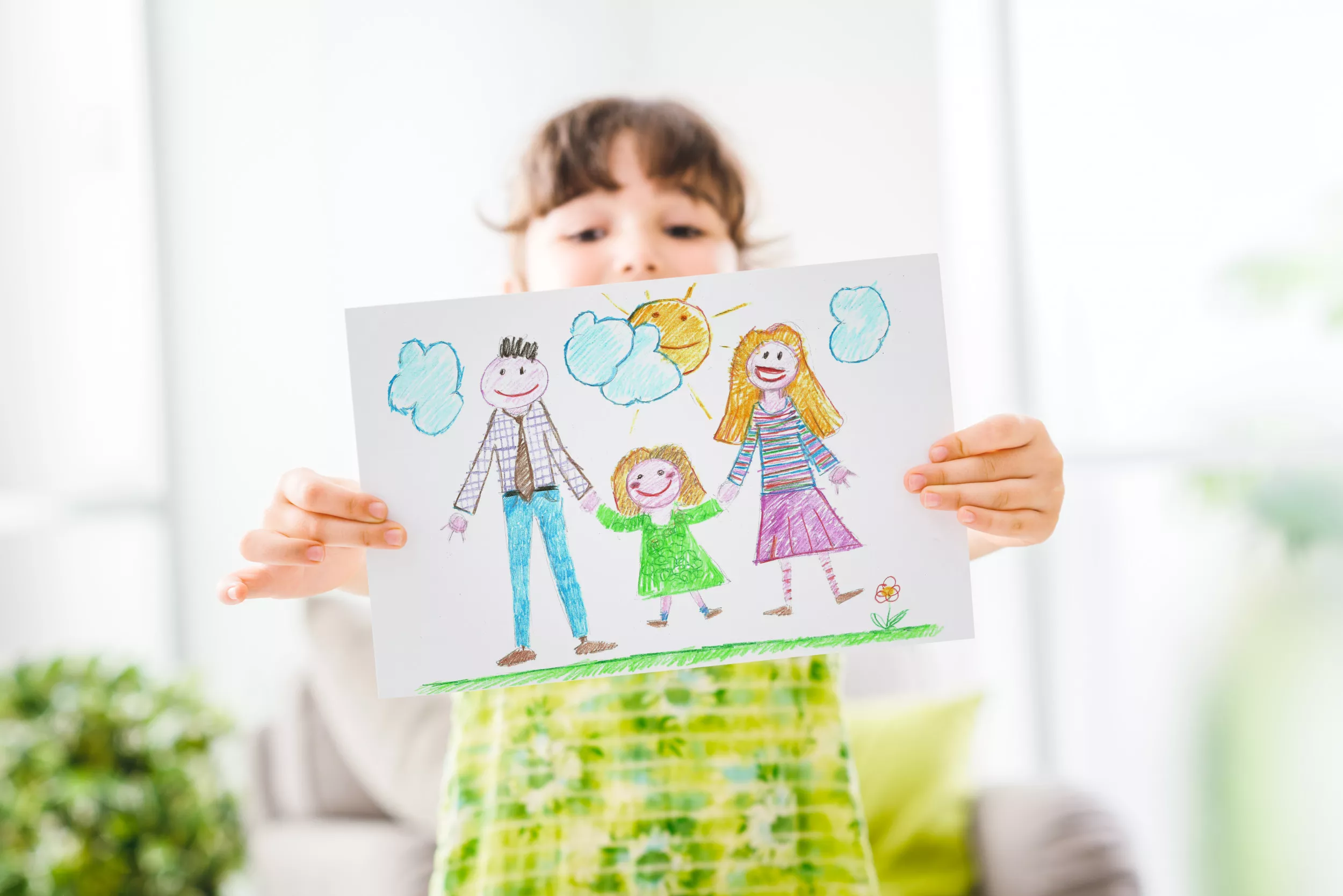 Internet Backs Expectant Mom Gifted 'Disturbing Picture' She Drew at 5 - Vimarsana News