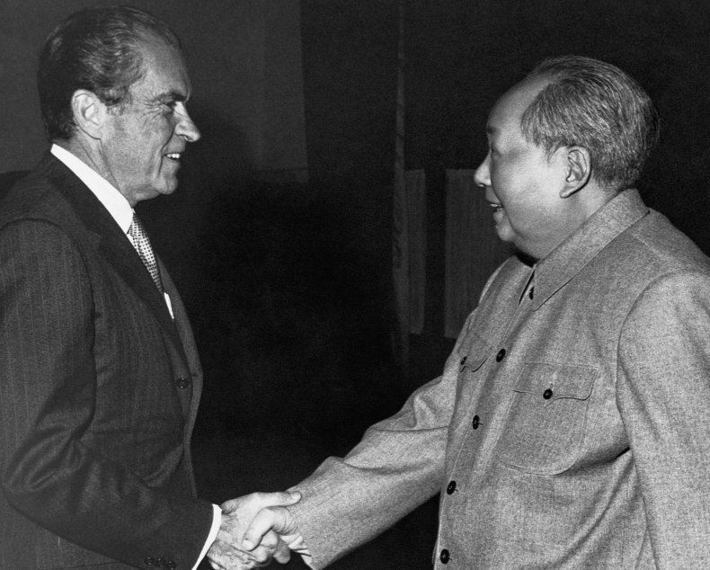 Nixon meets mao