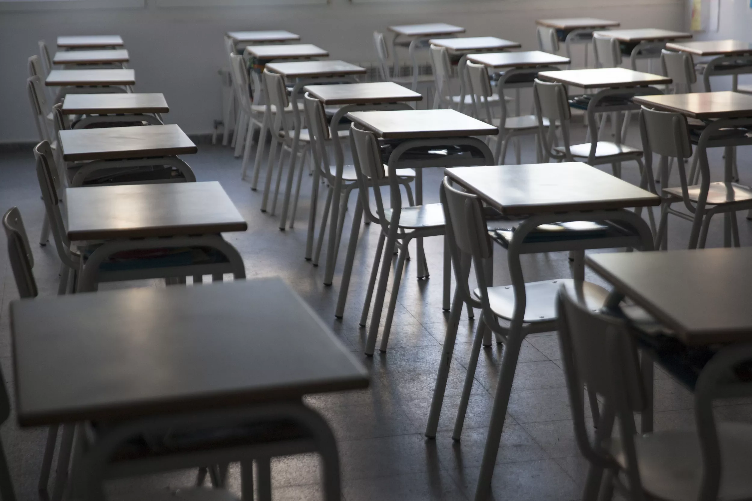 Teacher Repeatedly Hit, Swung at Student With Computer Charger: Deputies - Vimarsana News
