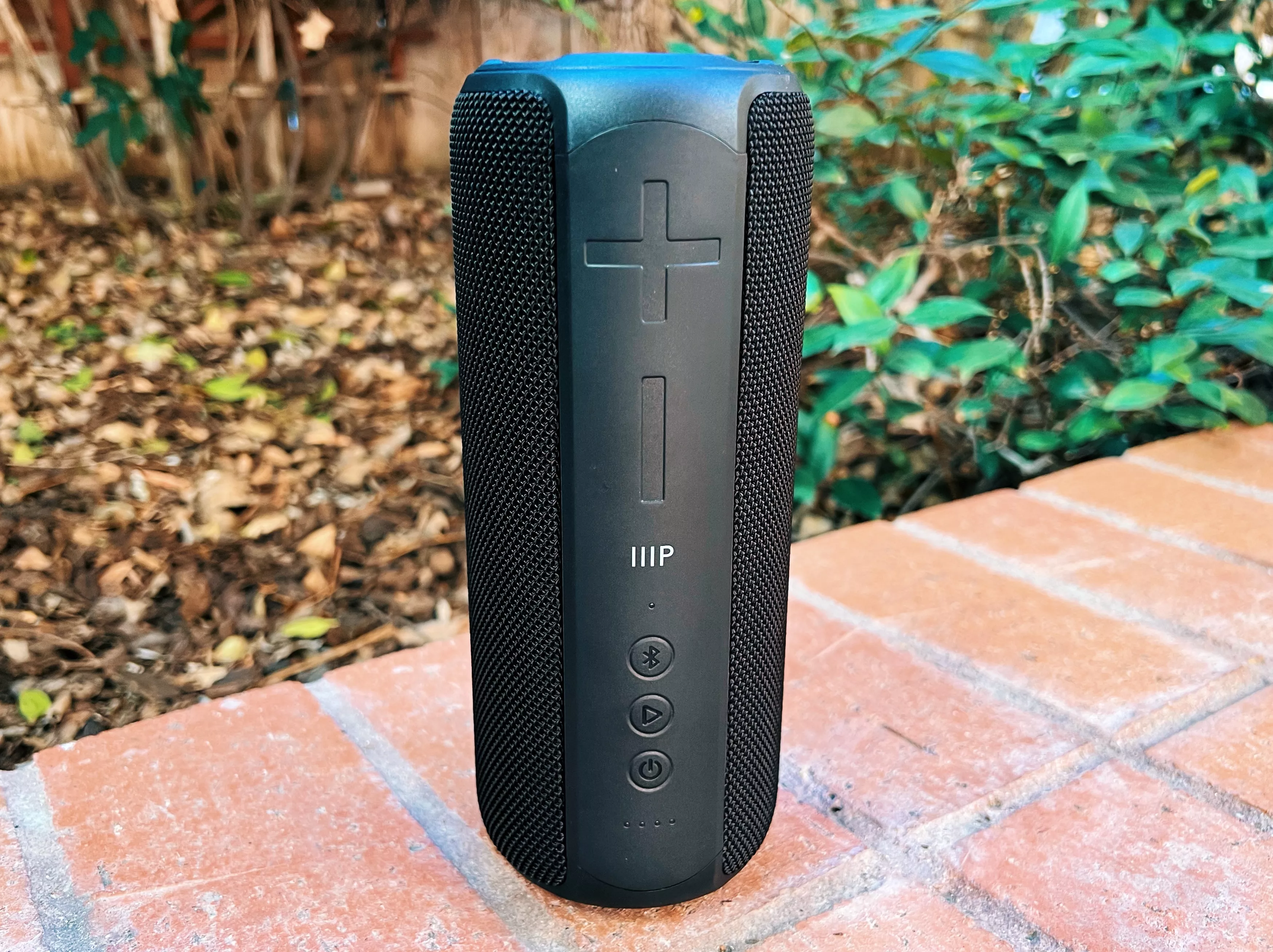Monoprice Harmony Capsule 200 Speaker Flexes Specs Over Sound - Vimarsana News
