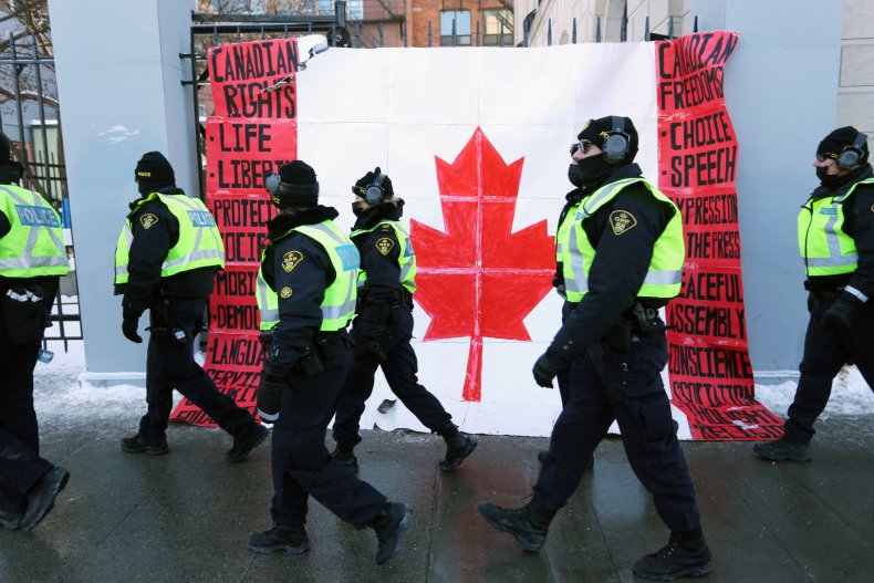 ottawa protest stun grenades pepper spray