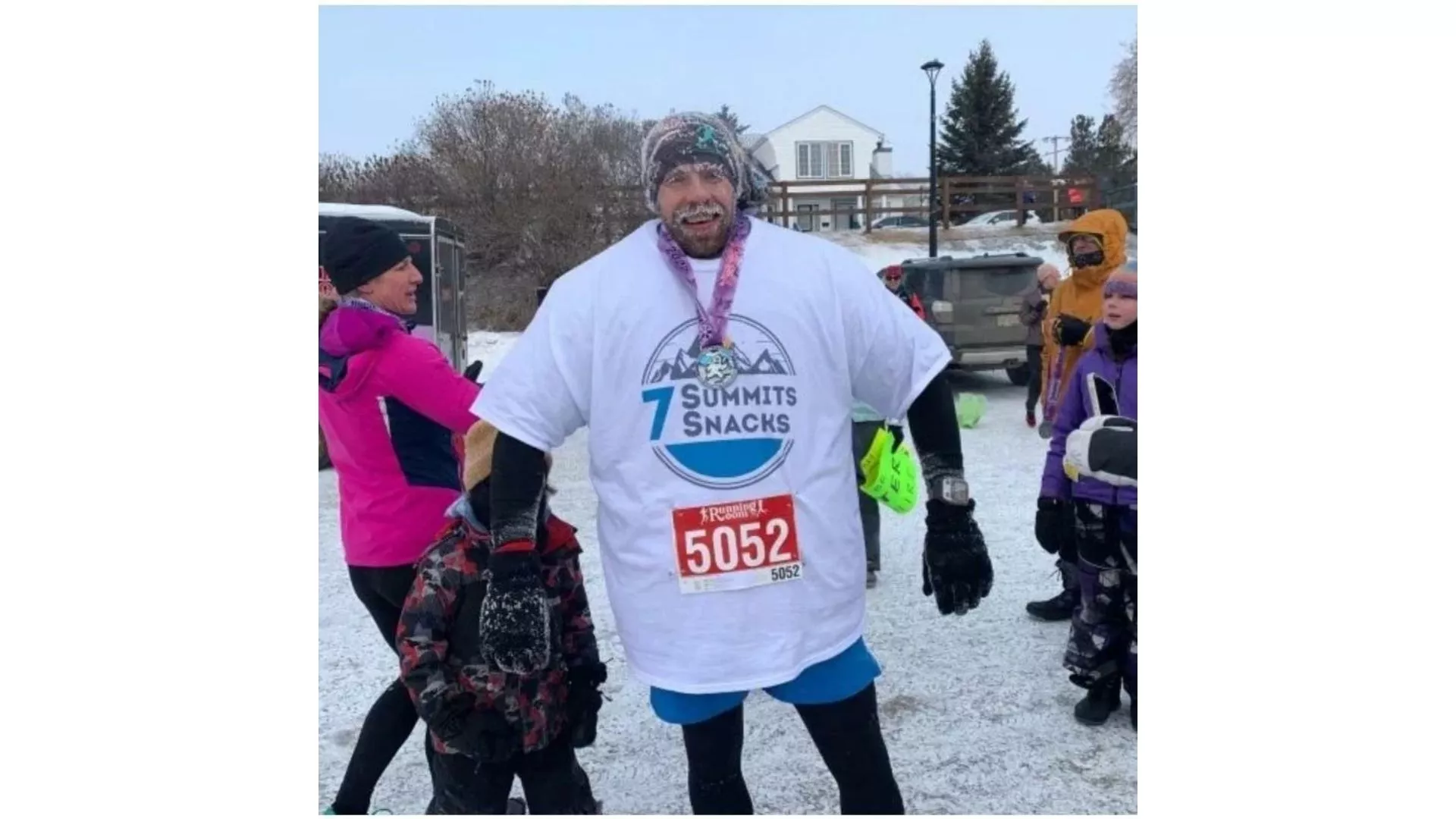 Man Sets Unofficial World Record by Wearing 90 Shirts During Half Marathon - Vimarsana News