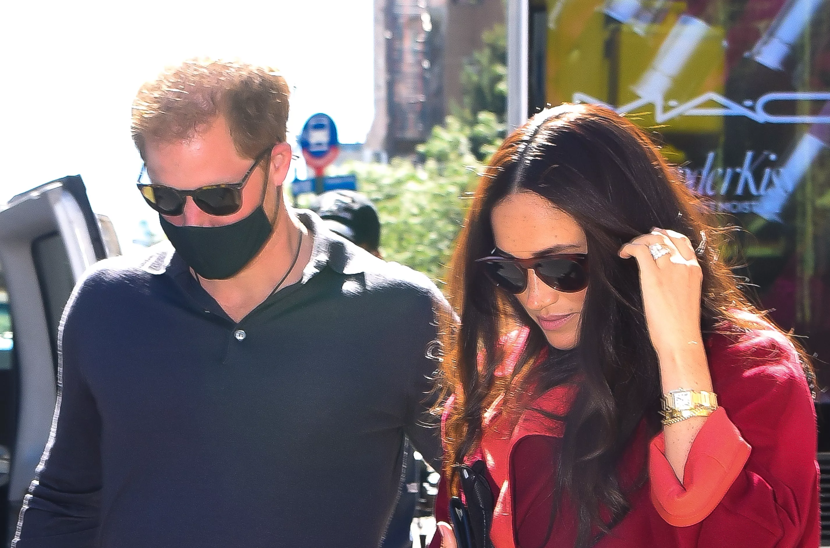 Meghan Markle and Prince Harry Urged to Sue Over Pictures at Restaurant With Eugenie - Vimarsana News