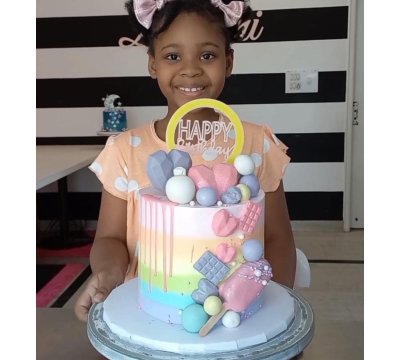 Cake Designer Zizi is 7-Years-Old 