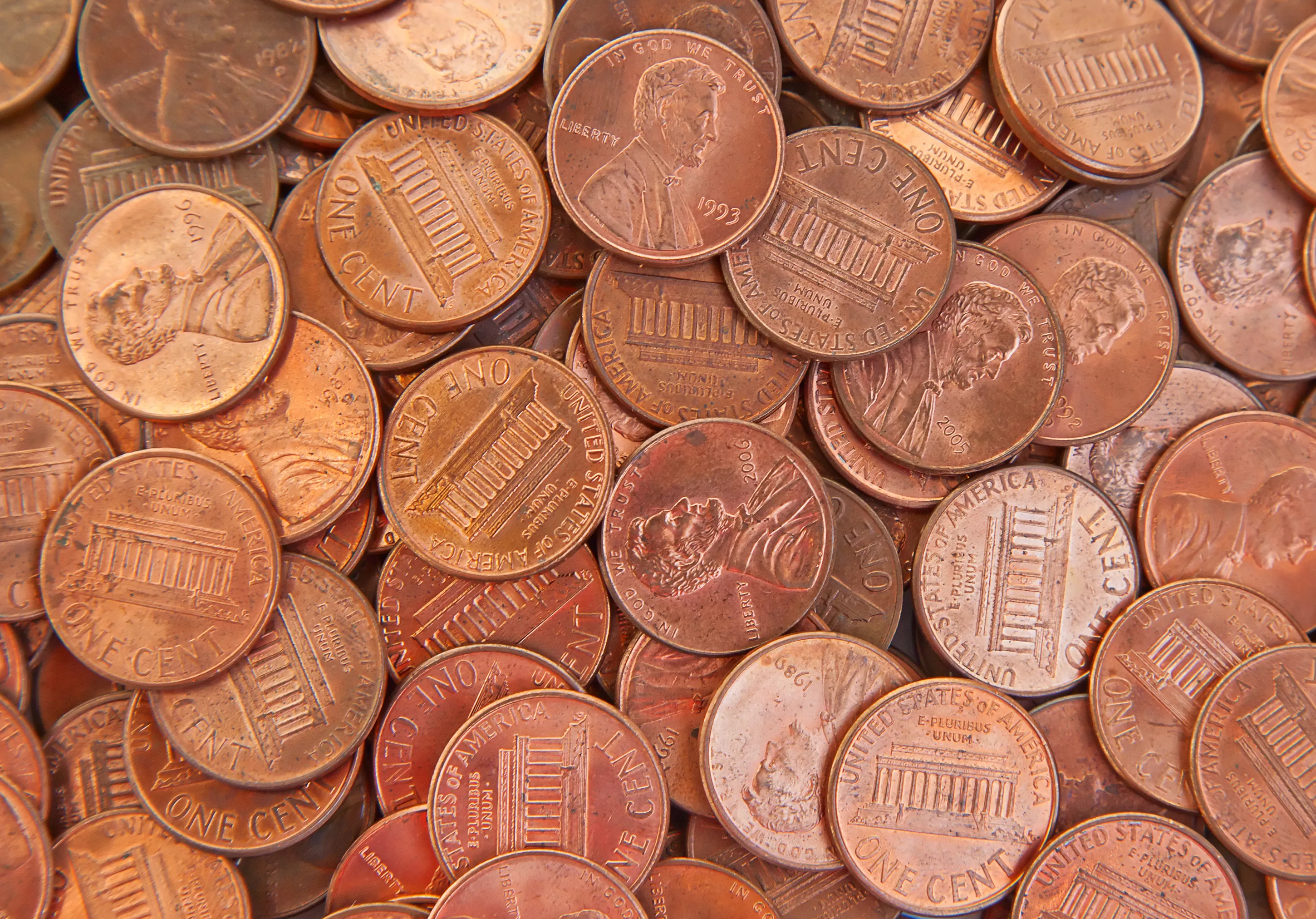 Woman Painstakingly Makes 'Chainmail' Dress Out of More Than 2,500 Pennies - Vimarsana News