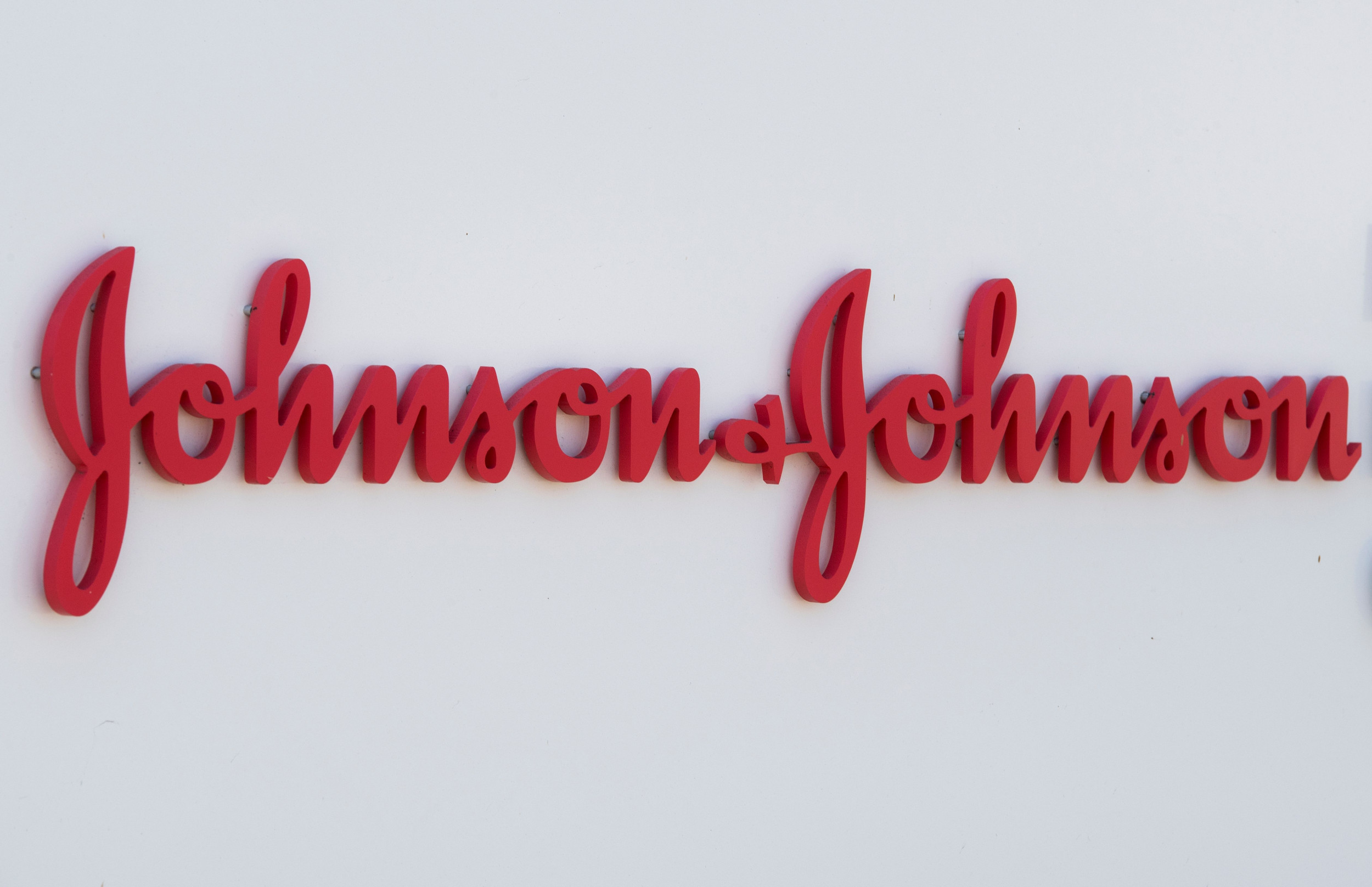 J&J, Distributors Finalize $26B Settlement Over Opioid Addiction Crisis