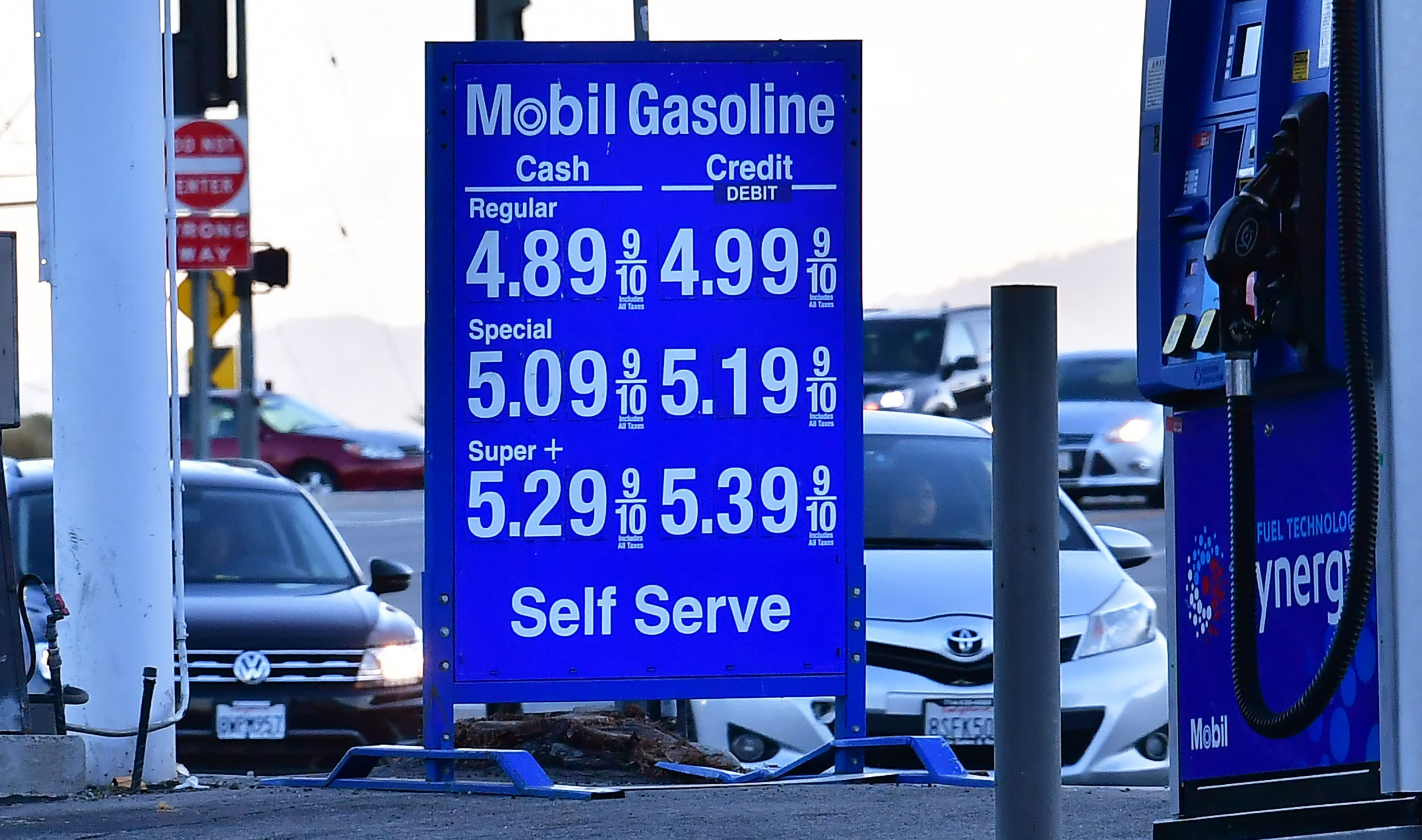 U S Average Gas Prices Up Nearly 9 Cents In Last Week Amid Russia 