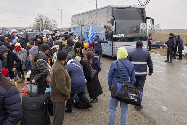 Ukrainian refugees arrive in Moldova