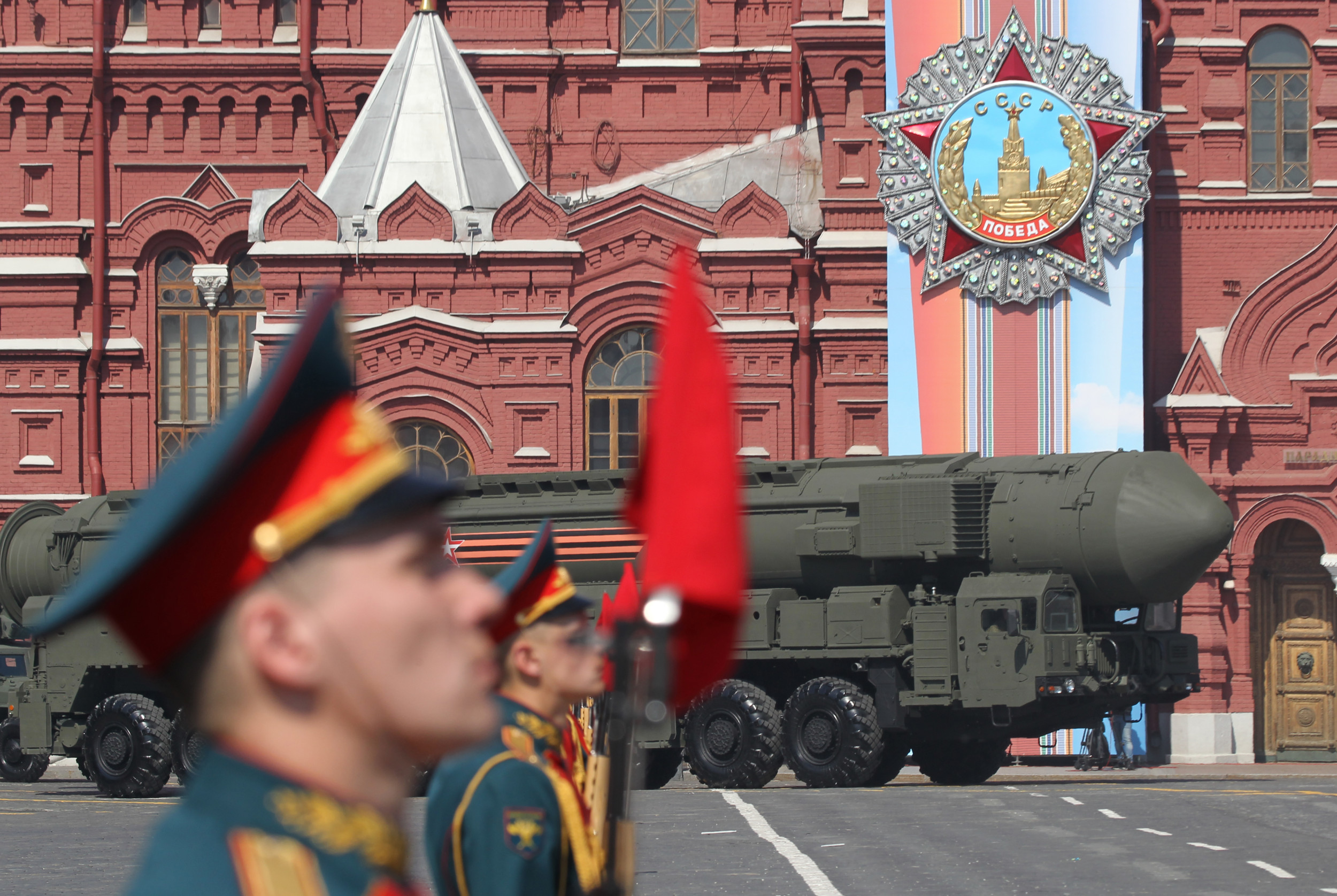 Possible Russian Nuclear Strikes Remain the Deadly Elephant in the Room ...