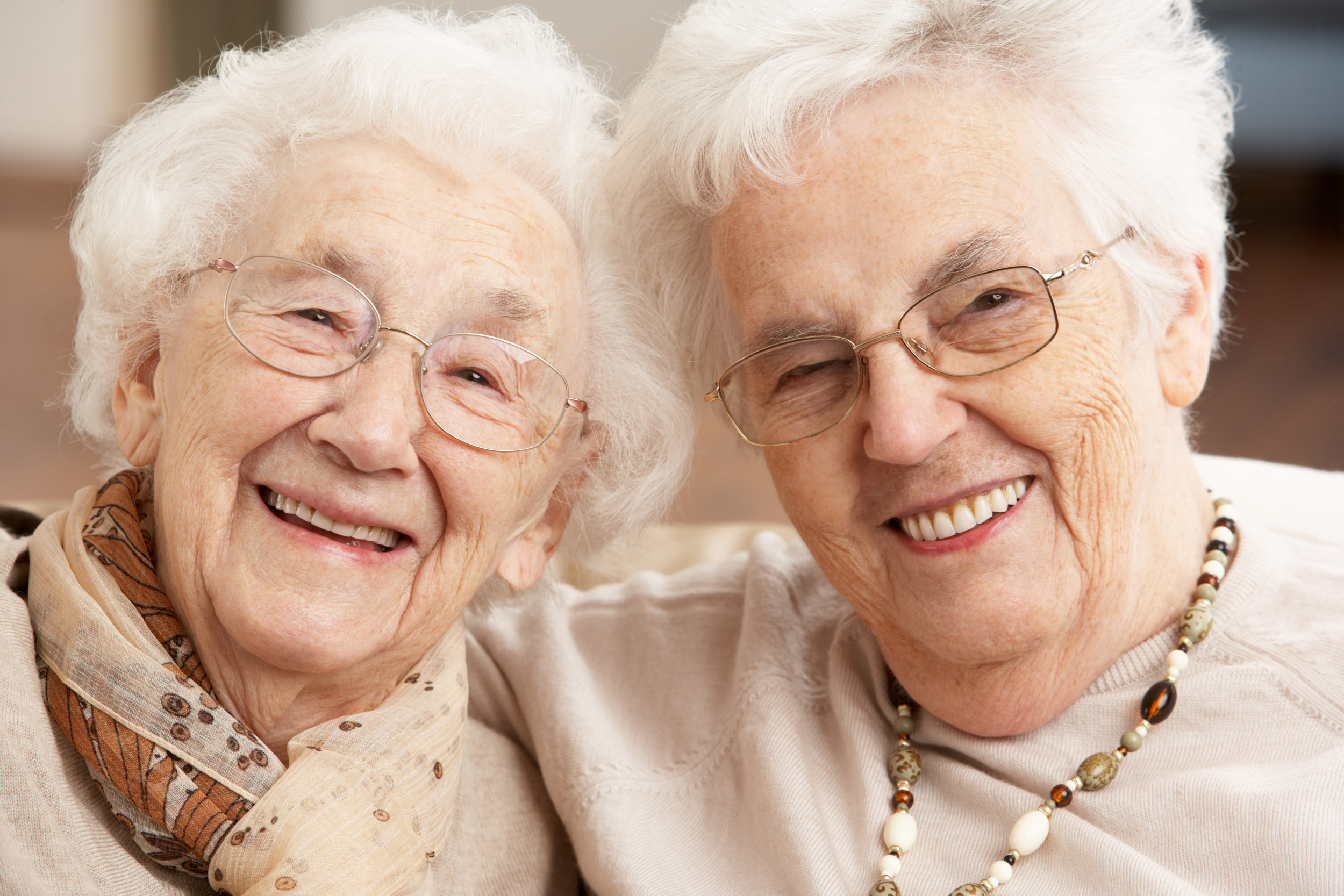 Life-Long Best Friend Surprises Granny on 90th Birthday in Tear-Jerking Video