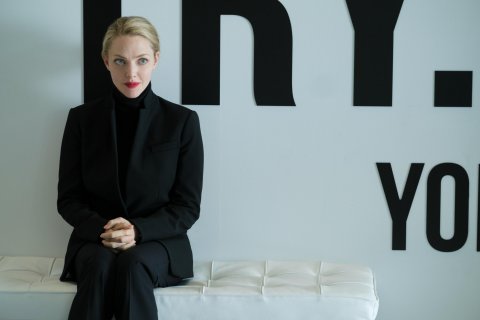 Amanda Seyfried As Elizabeth Holmes in TheDropout