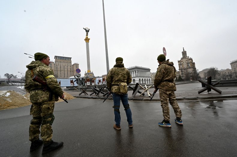 Ukraine fighters in Maidan Square Kyiv invasion