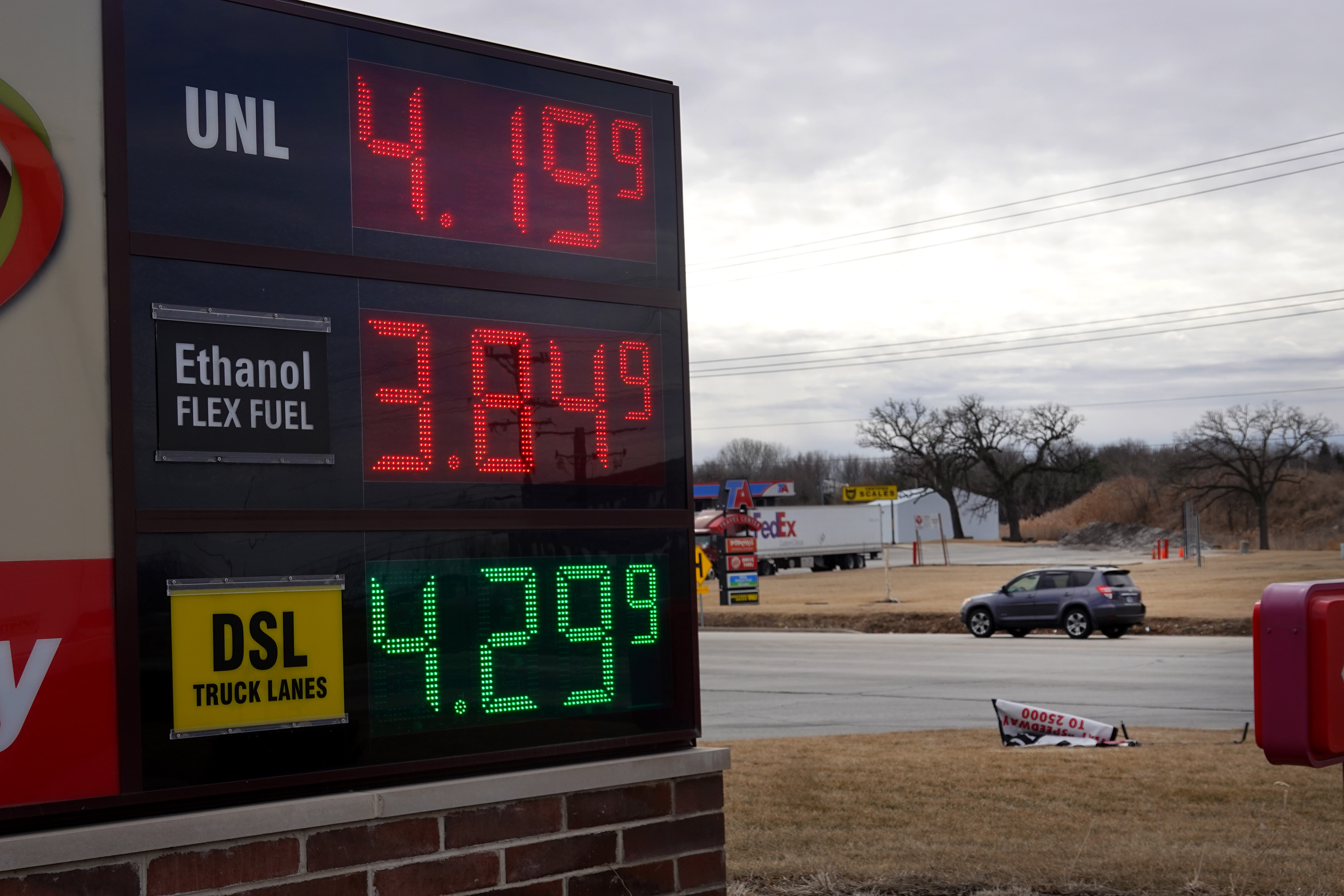 Russian Invasion Accelerates Record Gas Price Estimates in U.S.