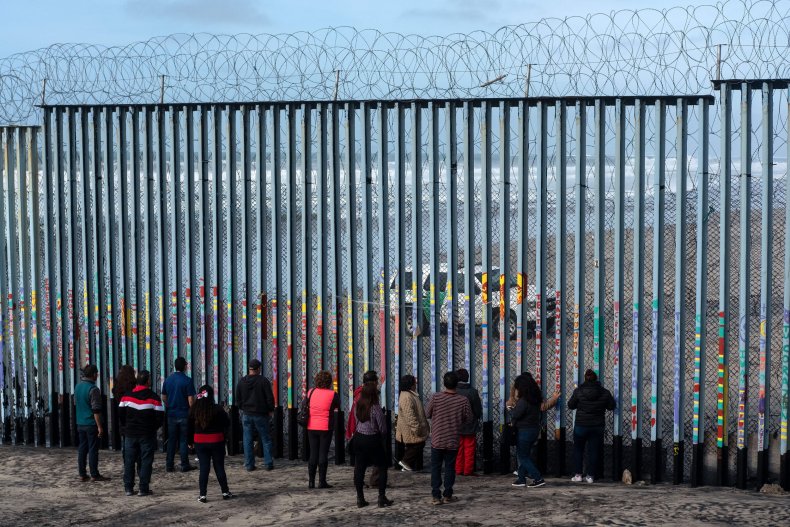 MEXICO-US-MIGRATION-BORDER-WALL