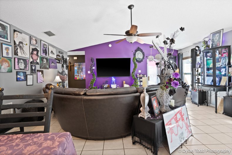 Edward Scissorhands house, inside 2