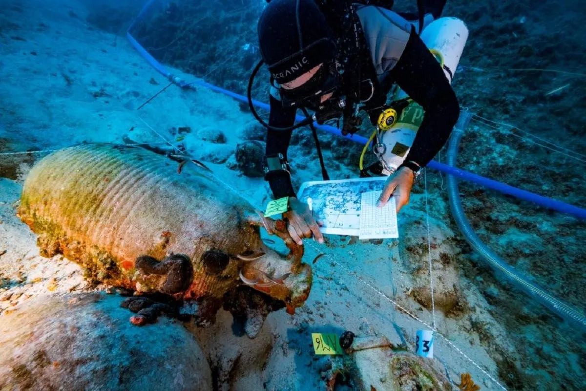 Haunting Images Show 1,500 Year Old Shipwreck From Ancient Byzantine Dynasty - Vimarsana News