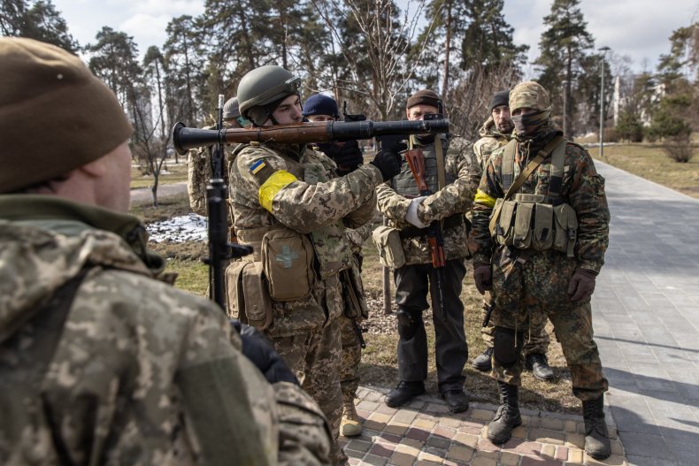 Ukraine troops train in Kyiv park Russia