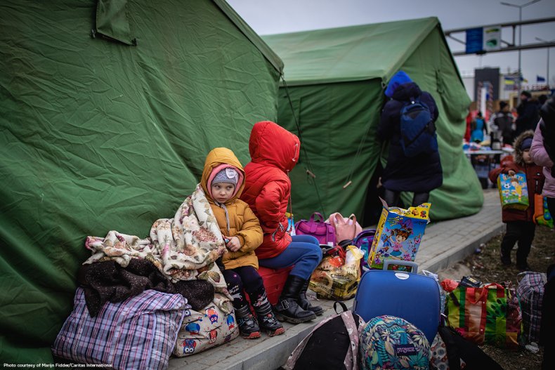 Families from Ukraine arrive in Moldova